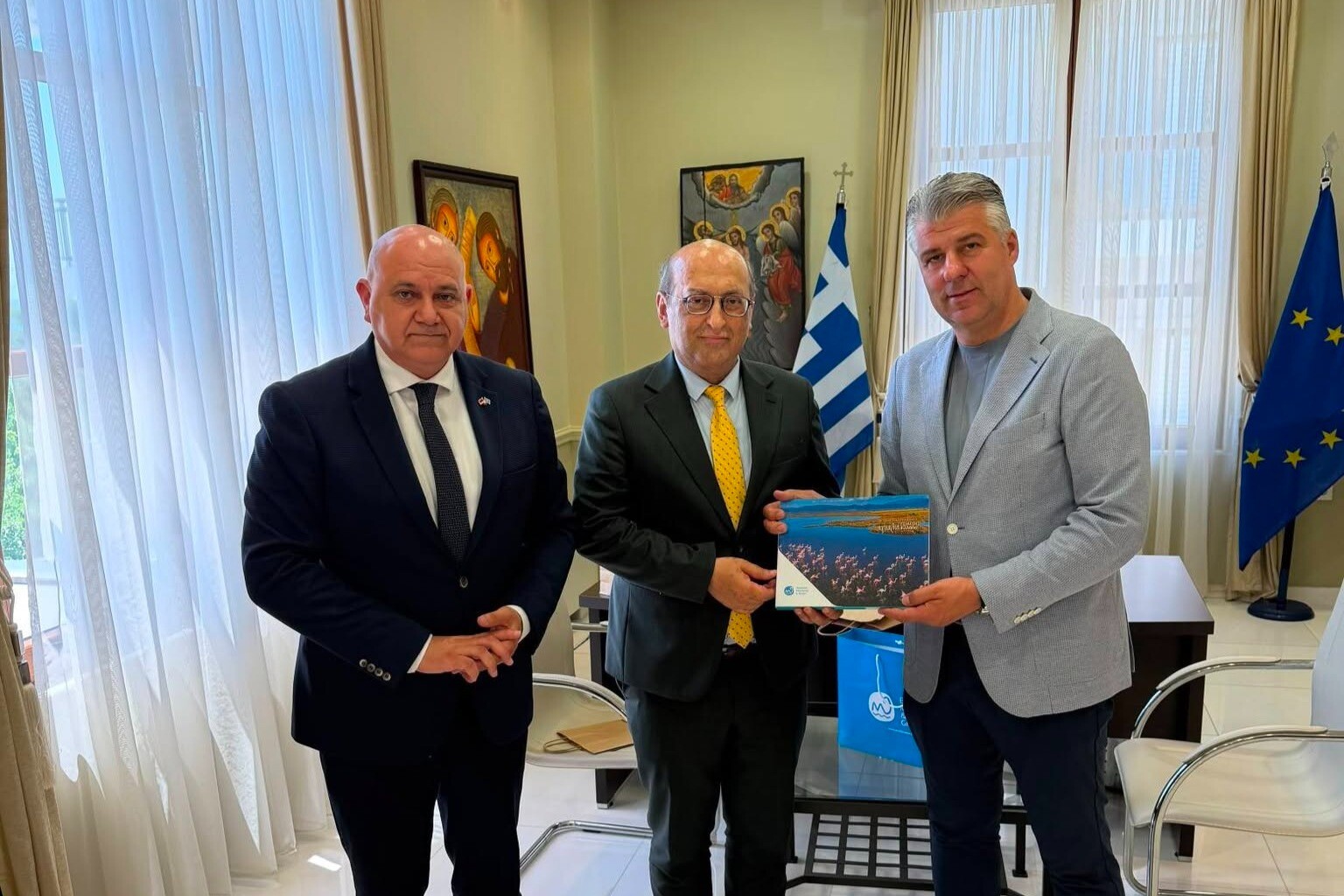 Armenian ambassador to Greece meets Eastern Macedonia and Thrace governor to boost regional cooperation